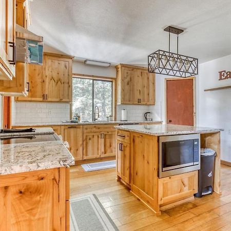 Great Blue Lodge - Spacious Ski Lodge, Hot Tub, Sauna, Game Room & More Government Camp Exterior photo