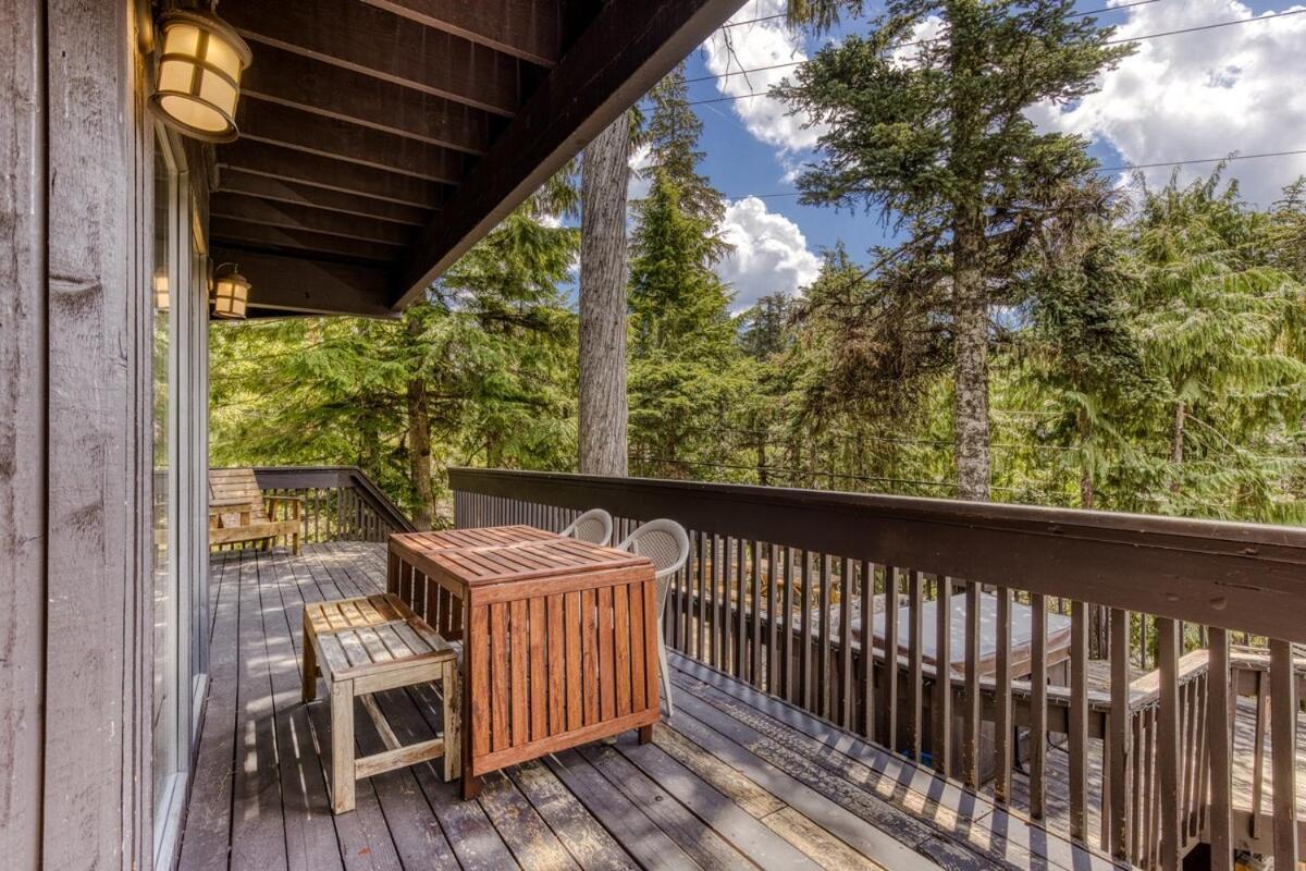 Great Blue Lodge - Spacious Ski Lodge, Hot Tub, Sauna, Game Room & More Government Camp Exterior photo