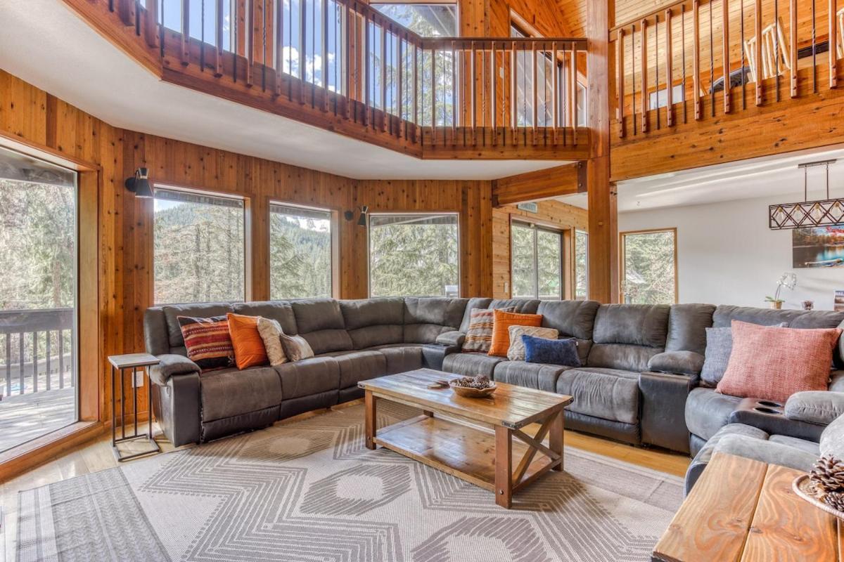 Great Blue Lodge - Spacious Ski Lodge, Hot Tub, Sauna, Game Room & More Government Camp Exterior photo